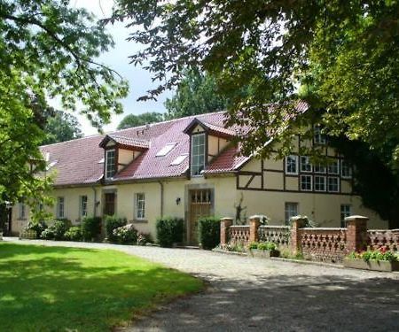 Hotel Garni Graf Von Oberg Lahstedt Exterior photo